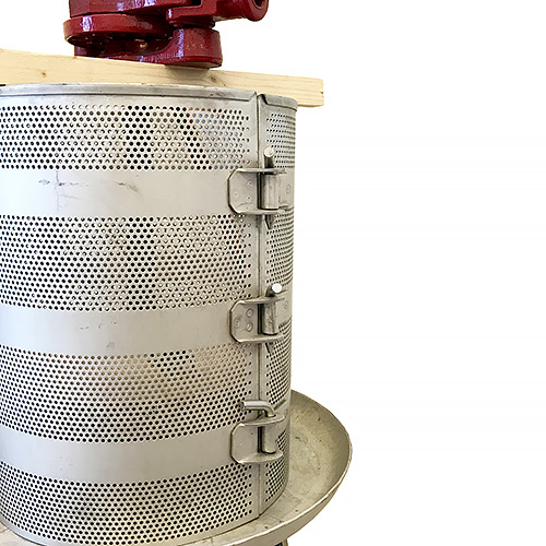 UNAVAILABLE UNTIL UNKNOWN ETA - #40 Ratchet Wine Press - 18 gallon - Stainless Base and Cage 1
