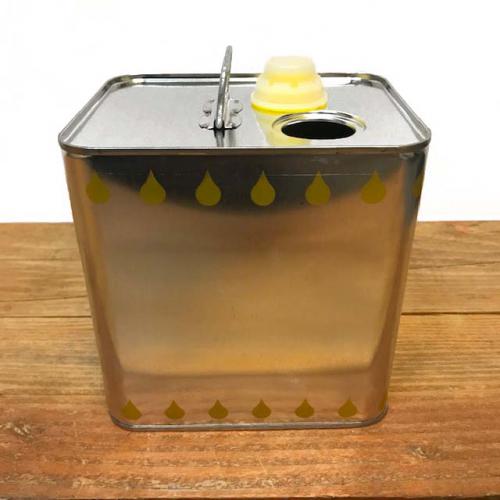Oil Can - 2 Liters - Rectangular - Includes pour spout and lid