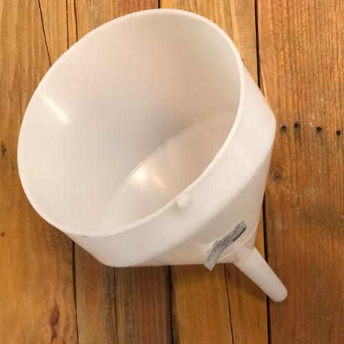 10 Anti-Splash Funnel with Strainer