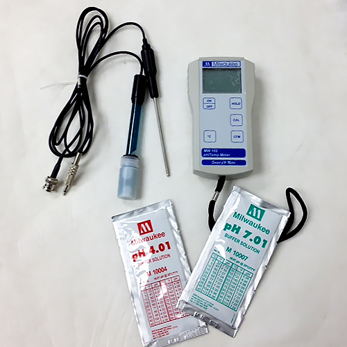 DISCONTINUED - pH Meter, Milwaukee 0-14pH, ATC, Battery, pH and Temperature Probes, 4, 7 buffer